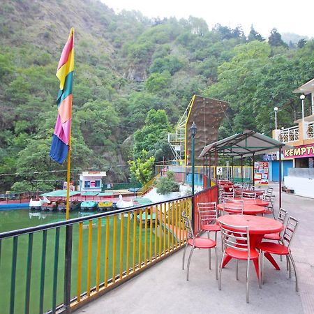 Hotel O Kempty Lake Adventure Resort Mussoorie Kültér fotó