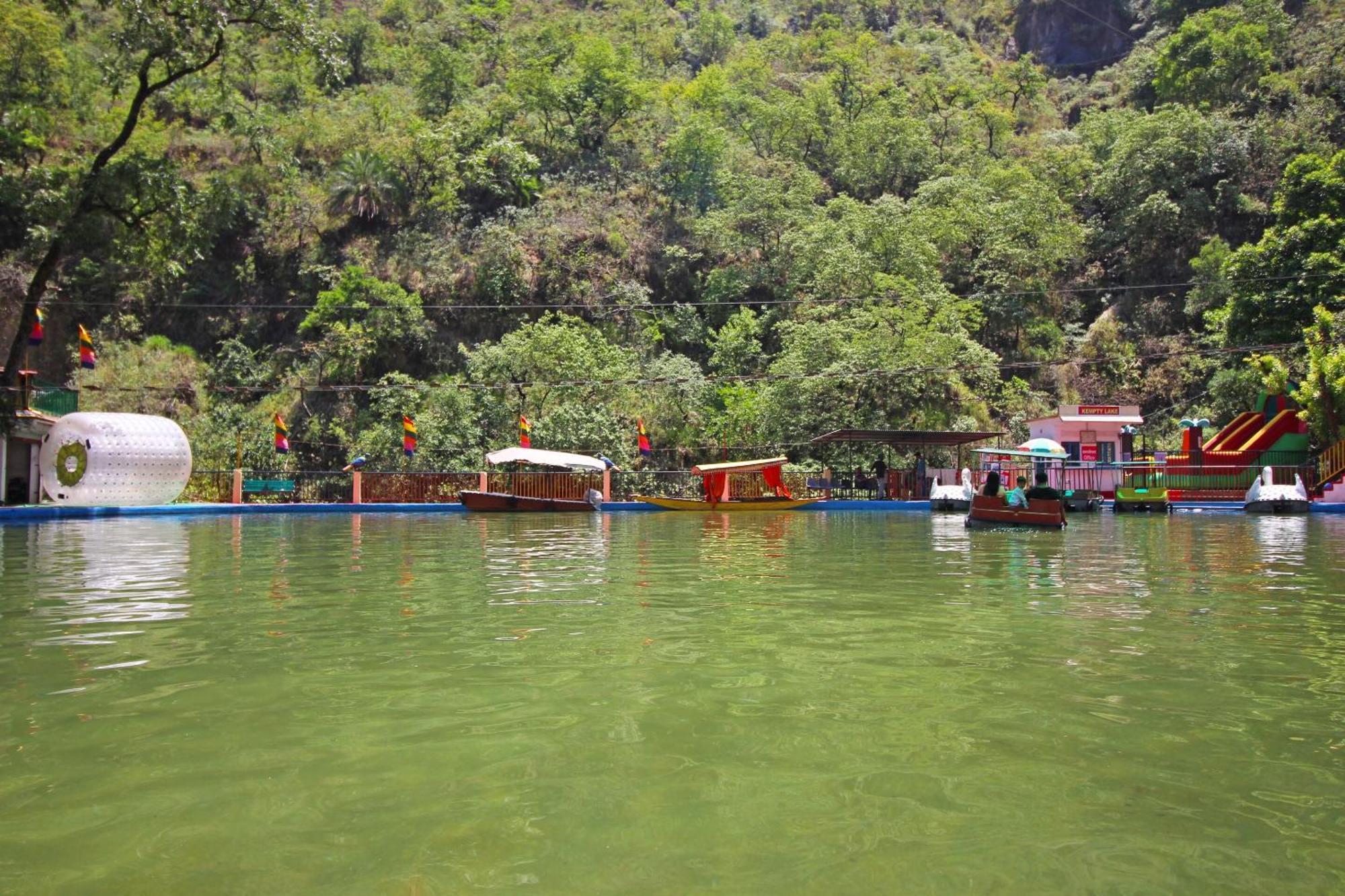 Hotel O Kempty Lake Adventure Resort Mussoorie Kültér fotó